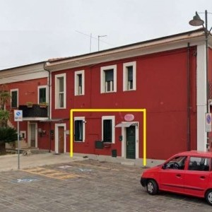 appartamento piano terra cappelle sul tavo (pe)