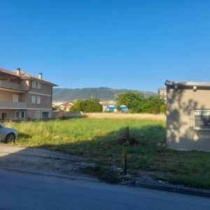 Vendesi terreno eedificabile
