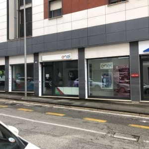 L’Aquila locale commerciale via XX SETTEMBRE 14