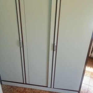 Armadi bassi, divano e piccoli mobili, frigo