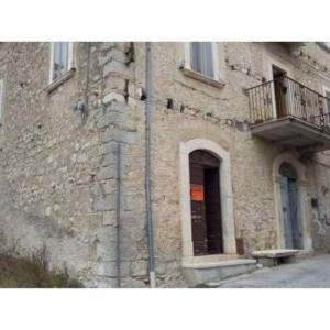 Scoppito porzione di casa