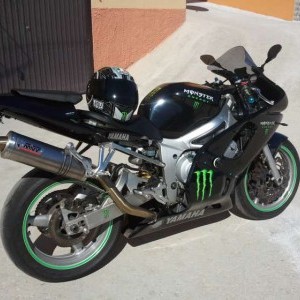 Yamaha R6 del 99