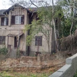 VILLA LUSSUOSA  CON GIARDINO PRIVATO E VISTA MARE