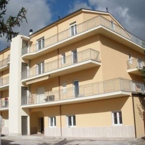 appartamento attico accanto ospedale Regionale Pettino