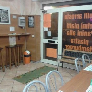 CarsoliCedesi attività di pizza al taglio e d'asporto rosticceria
