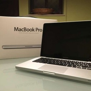 Mac Book Pro 13 i5 16gb RAM 250gb SSD