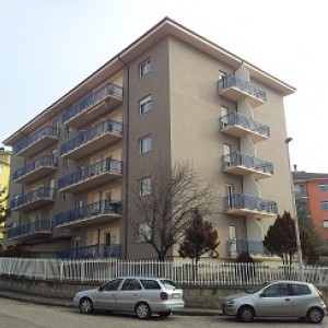Appartamento L'Aquila arredato quadrilocale con tre camere
