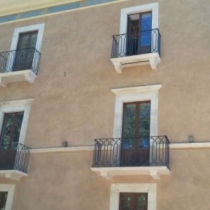 Via Castello n.33  si affitta locale ad uso commerciale