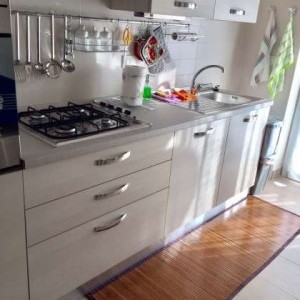 Affittasi a studenti apt con tre camere