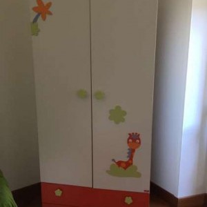 Armadietto e cassettiera