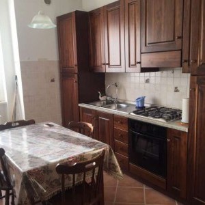 L'Aquila posto letto in stanza sigola