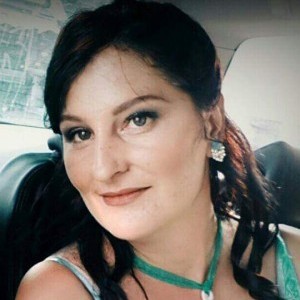 Cerco lavoro come domestica o pulizie