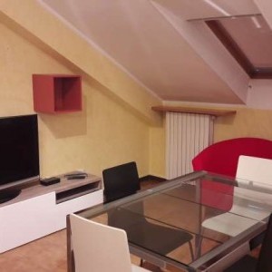 2 camere singole(arredamento minimi dettagli)