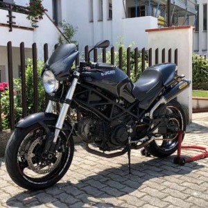 Ducati Monster 695 Dark anno 2007