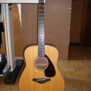 Chitarra acustica Yamaha FG700S