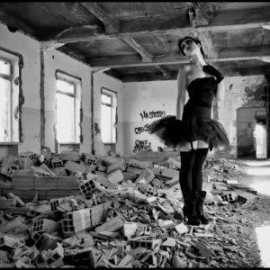 Modella per organizzare uno shooting all’Aquila