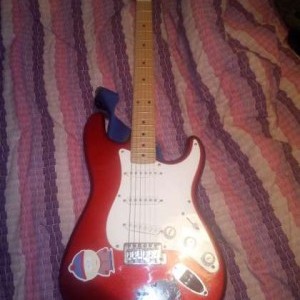 Vendo chitarra elettrica con amplificatore e pedaliera