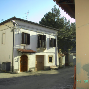 Cavallari di Pizzoli casa indipendente
