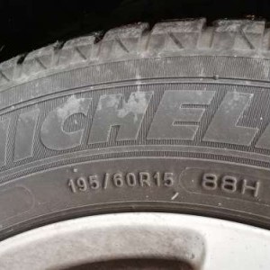 Gomme auto estive michelin 195/60/15