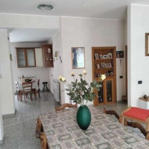 Casa in campagna a solo un Km dal paese